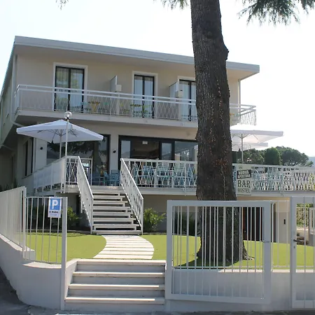 Lake Garda Beach Hostel-2